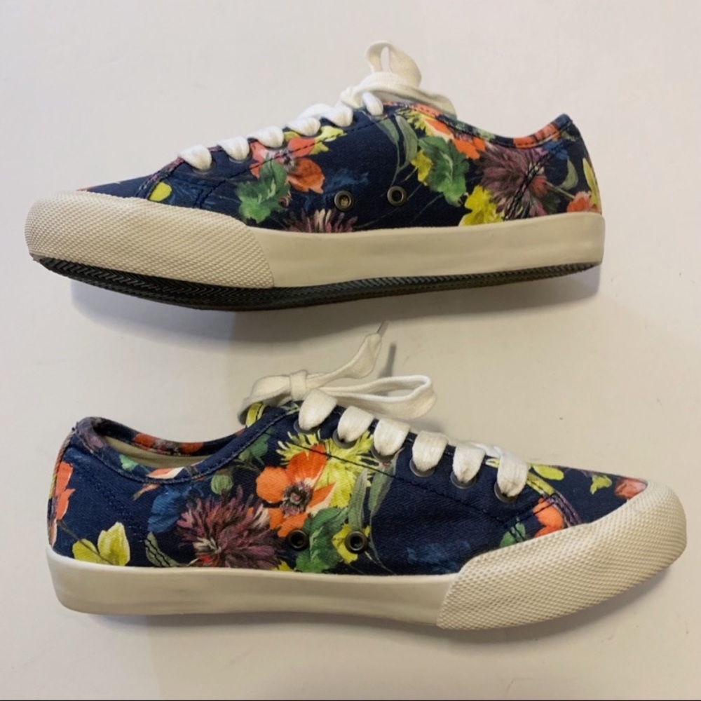 Trina Turk x SeaVees Floral Sneakers - Picture 6 of 11